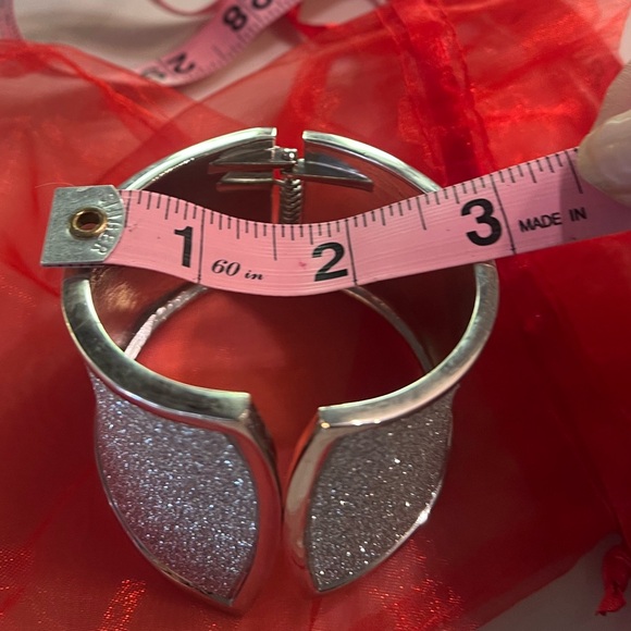 Beautiful Cuff Bracelet - Picture 7 of 12